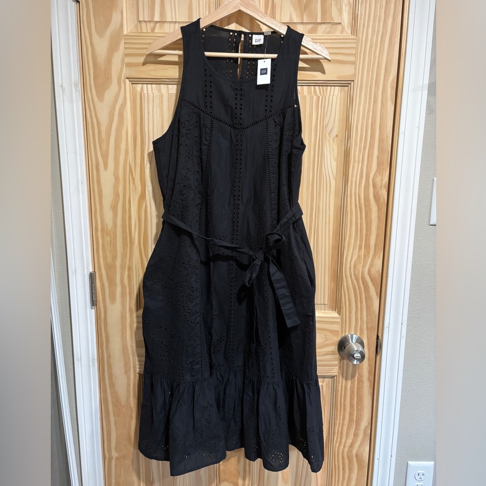 Eyelet Lace GAP Midi Dress NWT